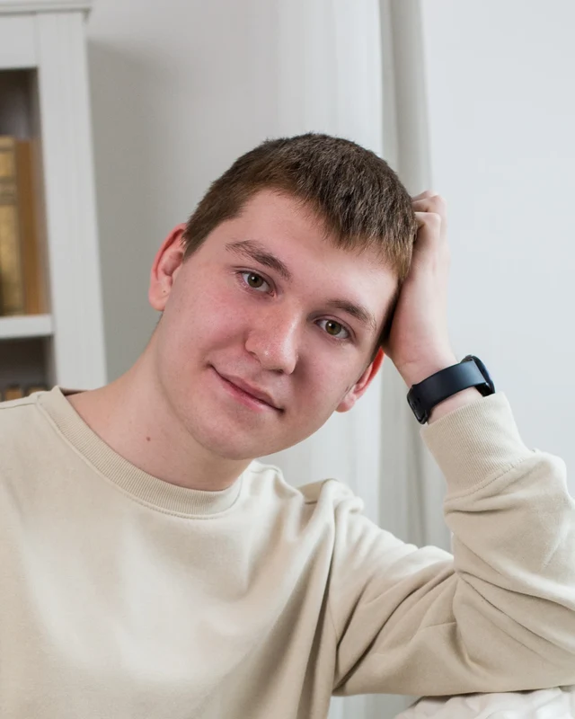 Владислав Валиев